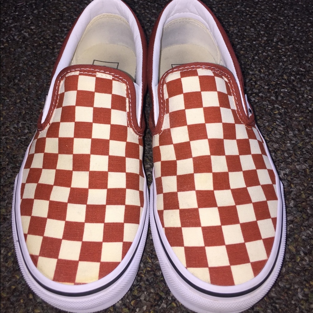 women’s checkered vans
